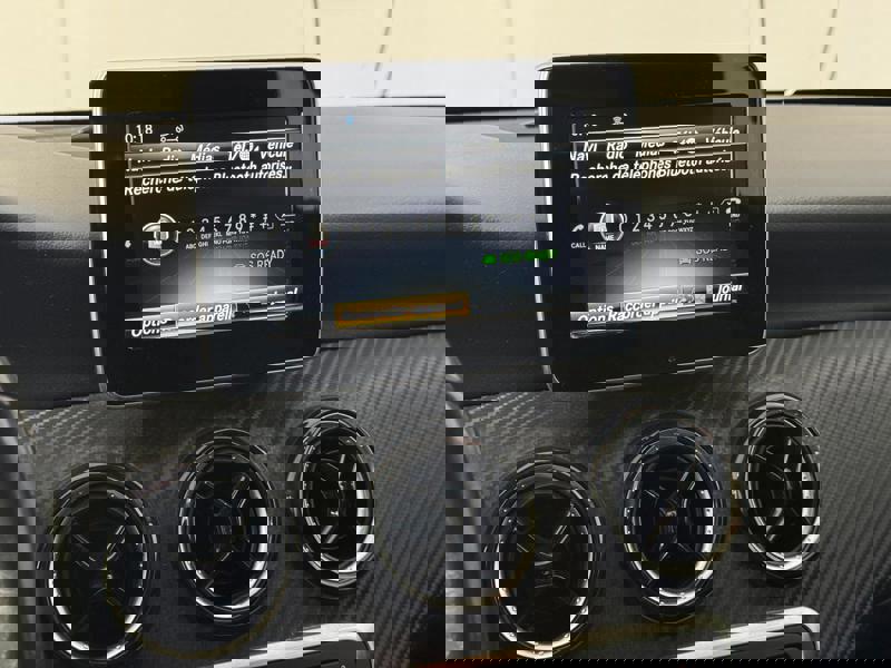 Image Mercedes-Benz GLA 180 Intuition  GLA 180 Intuition 180 Intuition